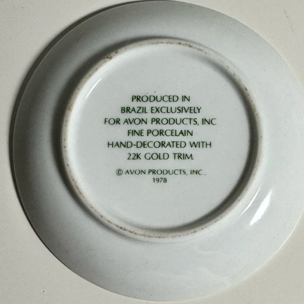 1978‎ Avon Strawberry Floral White Saucer with Gold Rim